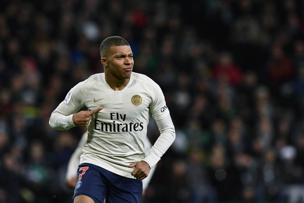 西班牙媒体：“巨龙入海”